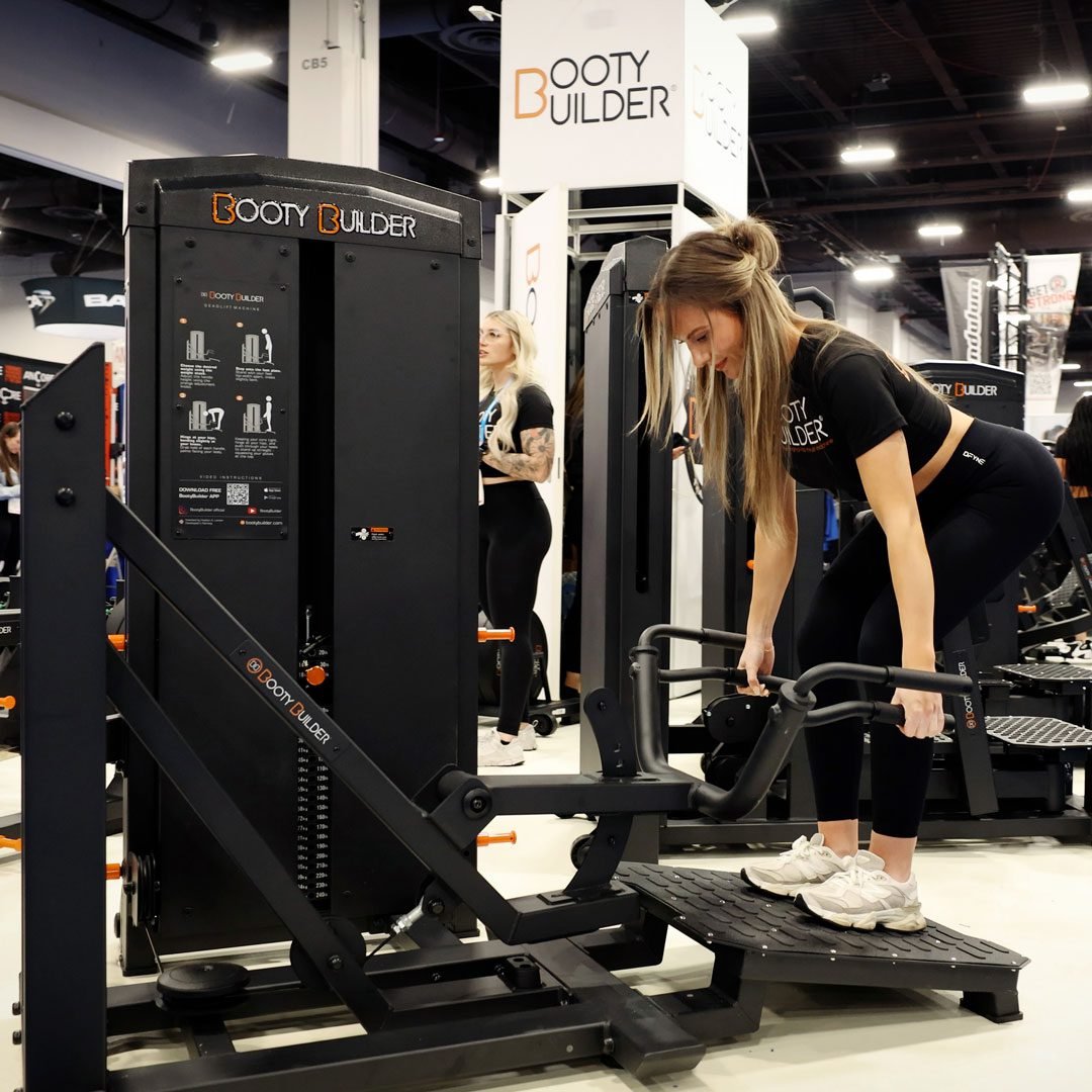 Booty Builder Selectorized Deadlift – Image 3