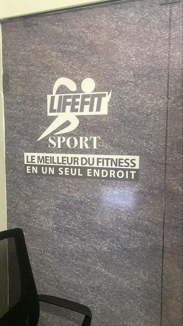 Showroom LIFEFIT Abidjan — Le meilleur du fitness en un seul endroit